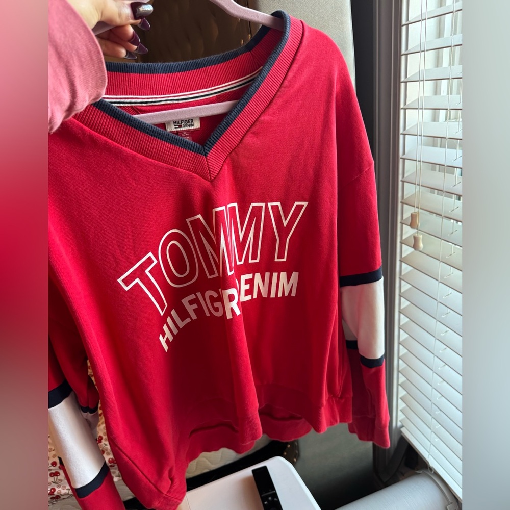 Tommy Hilfiger V-Neck Sweater